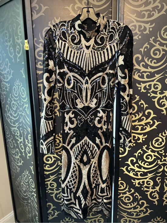 Fashion Nova Dresses & Skirts - Fashion Nova Black and Gold Embellished Sequin Midi Dress